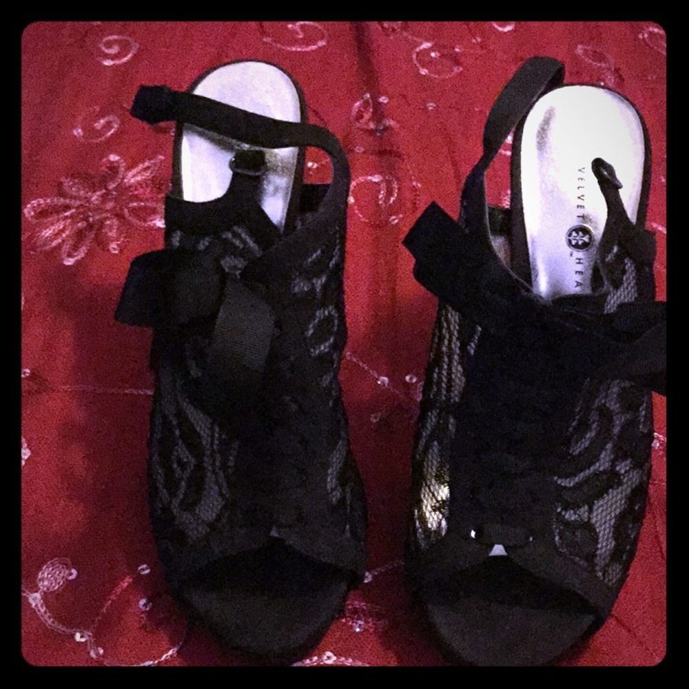 Velvet heart 7.5 shoes